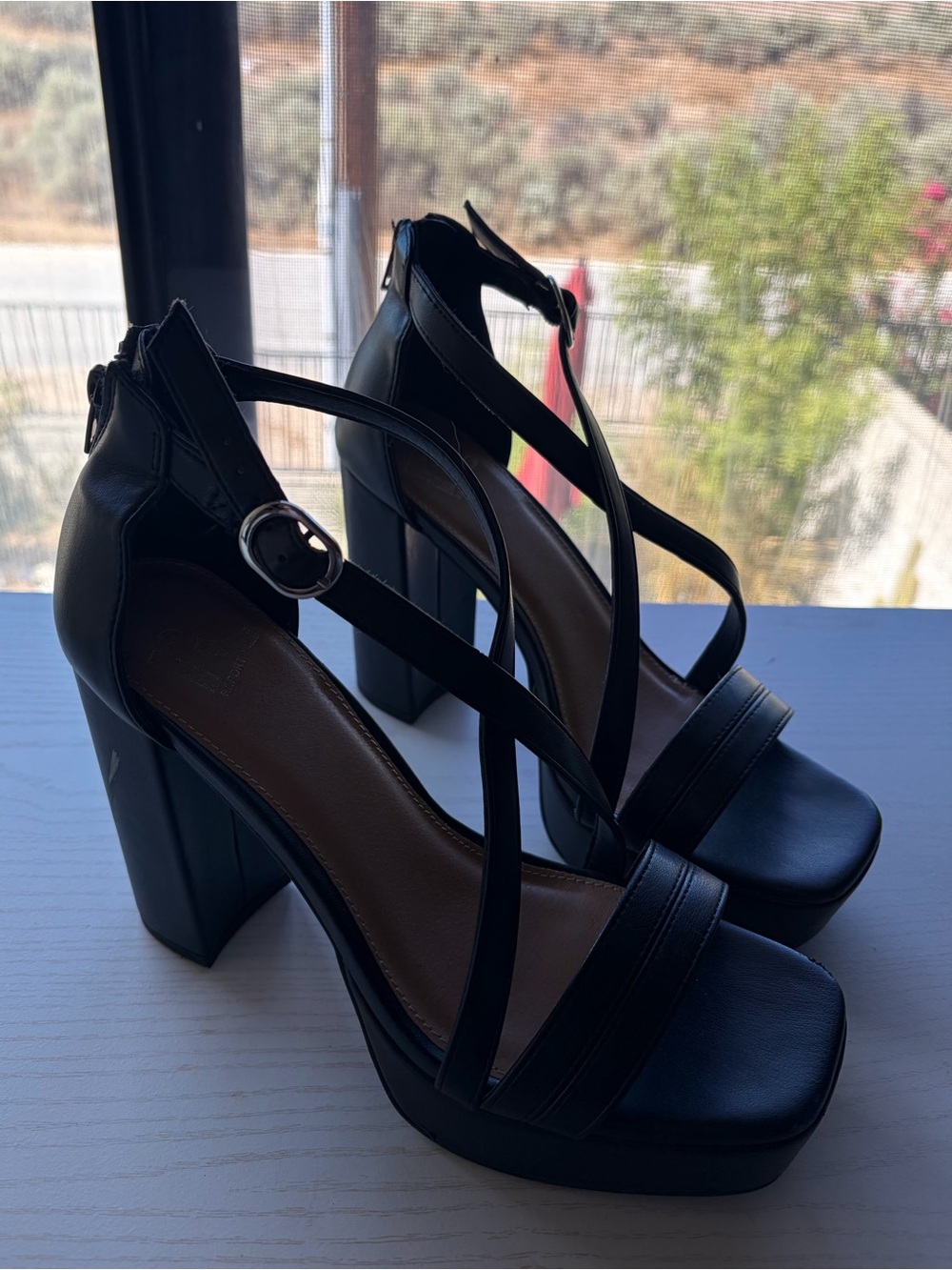 Black High Heels ๐